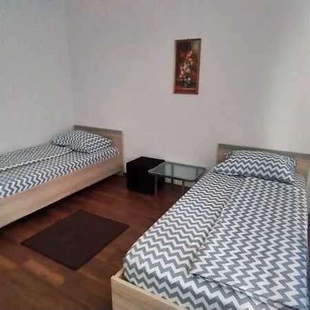 Ensar Πανσιόν *